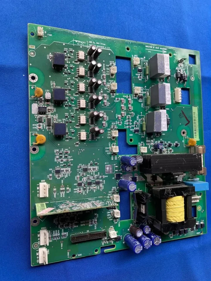 ABB 파워 보드 드라이브 주파수 변환기 ACS510 550 시리즈 75 90 110 132KW SINT4611C