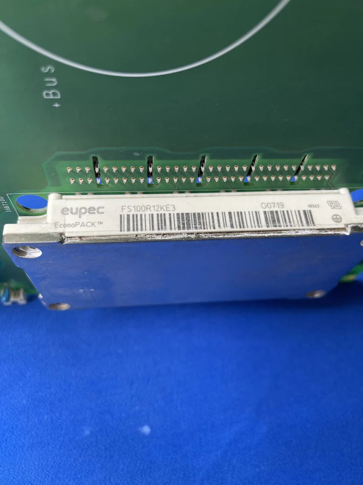 VX5A1101 슈나이더 주파수 변환기 ATV61 ATV71 백플레인전원 보드 22kW 드라이브 인버터