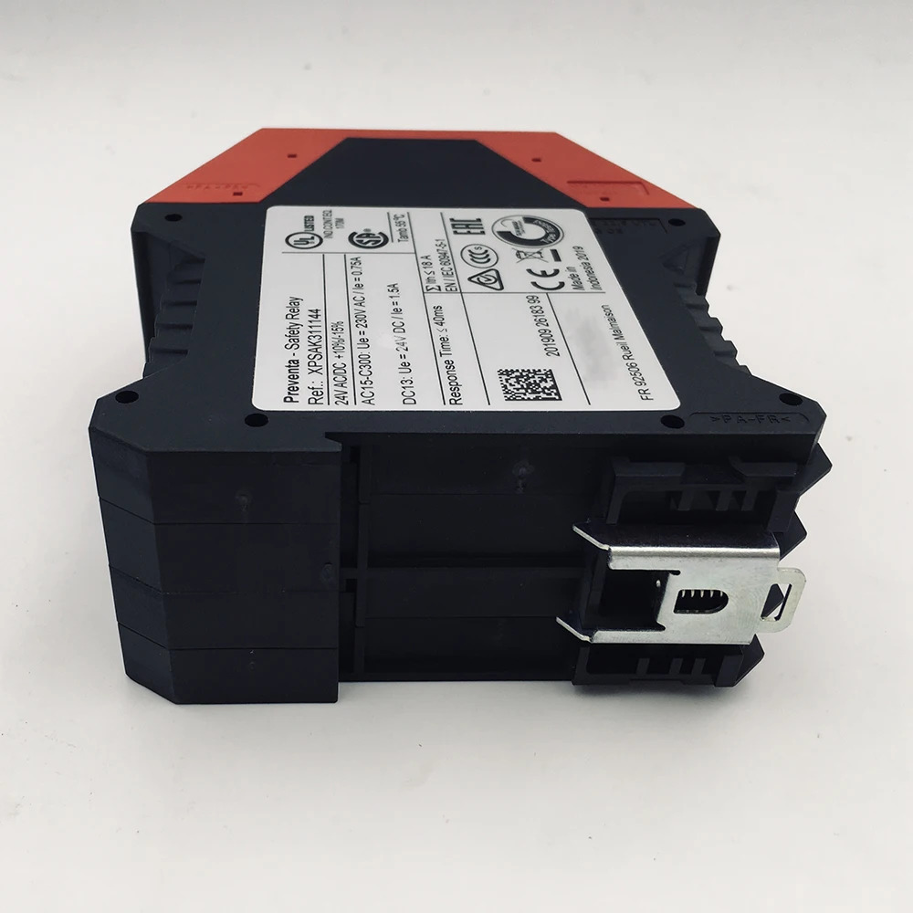 XPSAK311144 XPS-AK 안전 릴레이 슈나이더 24V AC DC