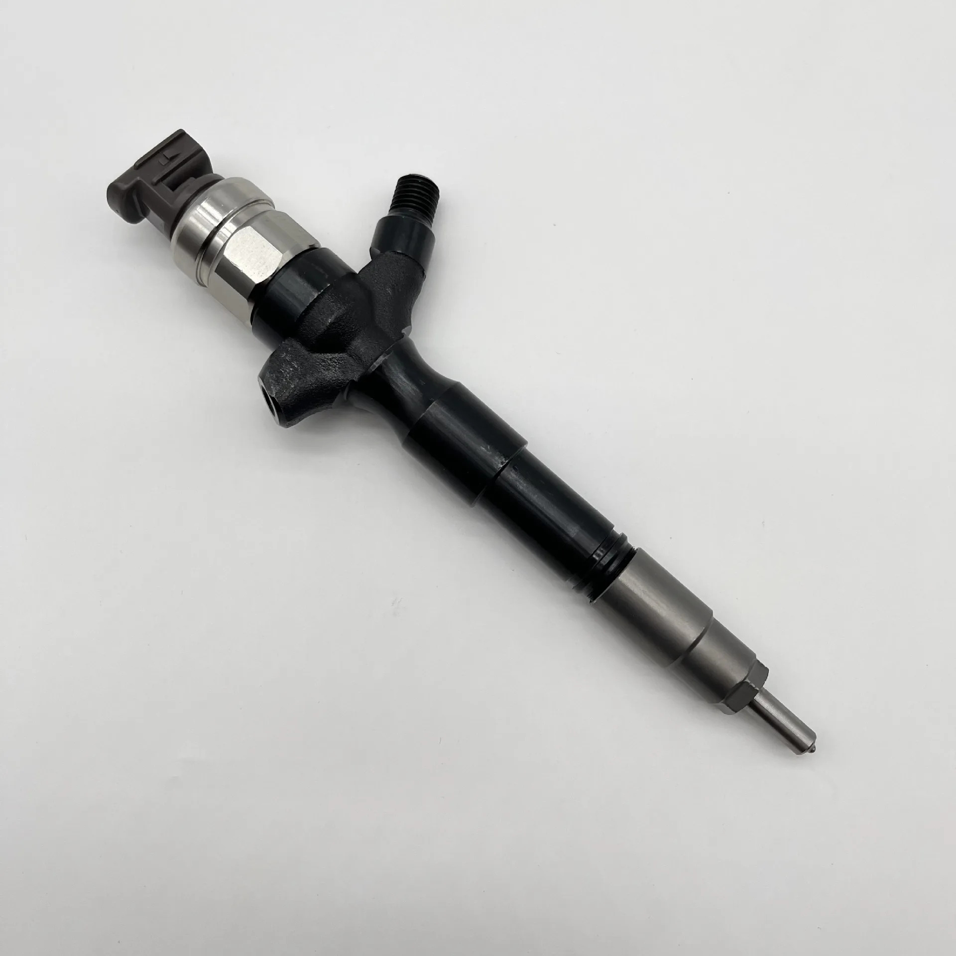 095000 -5920 23670-09070 Denso 인젝터 어셈블리 3.0L 디젤 1KD-FTV