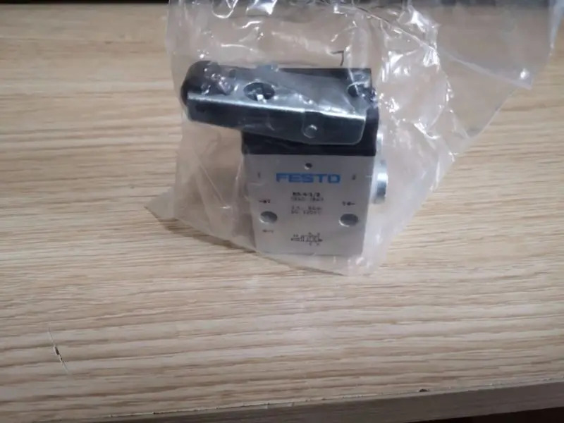 FESTO 롤러 레버기계식 밸브 신 RS-4-1 8 2949