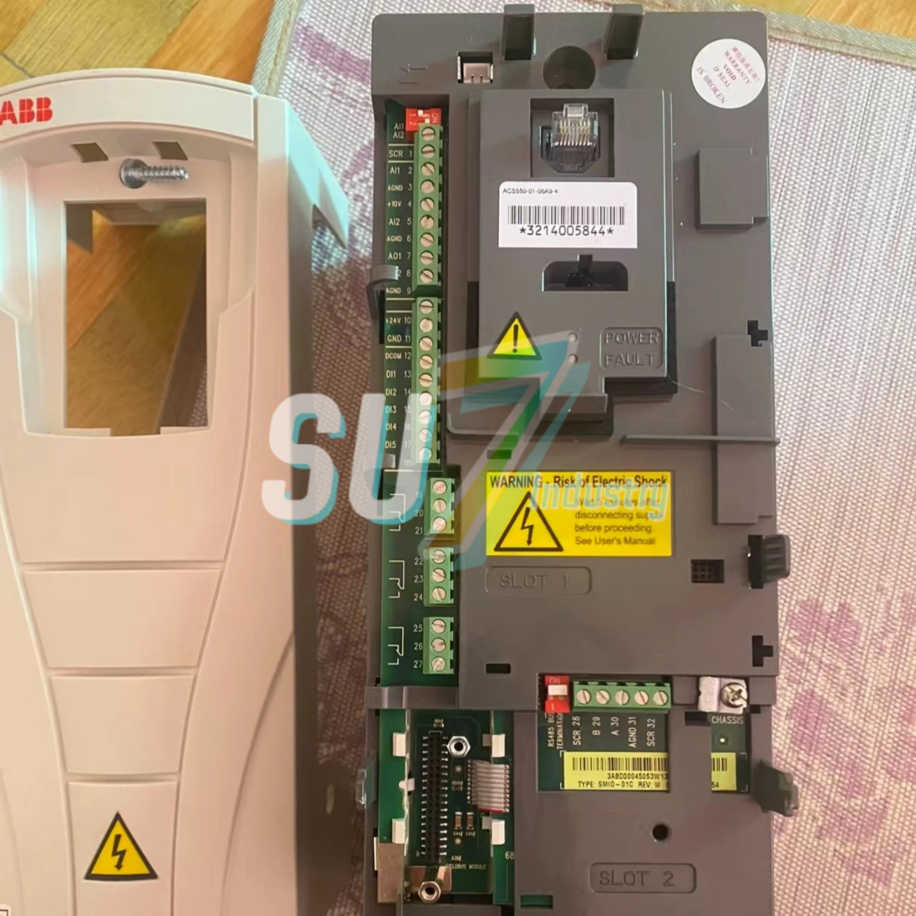 ACS550-01-05A4-4 ACS550-01-06A9-4 인버터