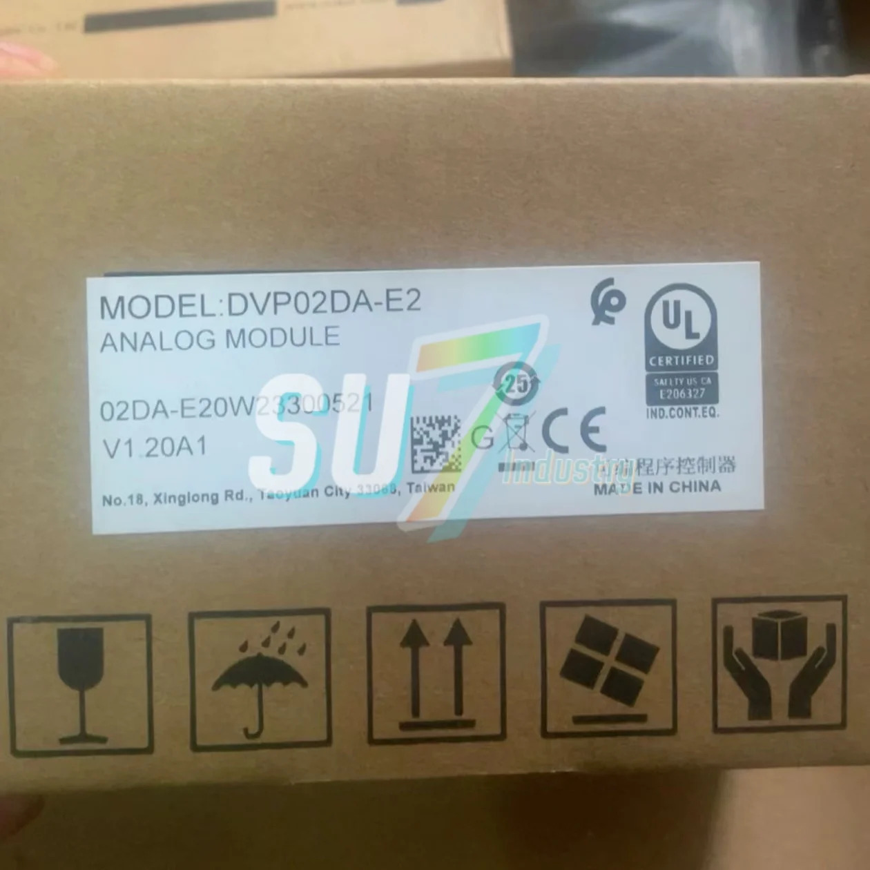 DVP02DA-E2 DVP04AD-E2 PLC 모듈 원본