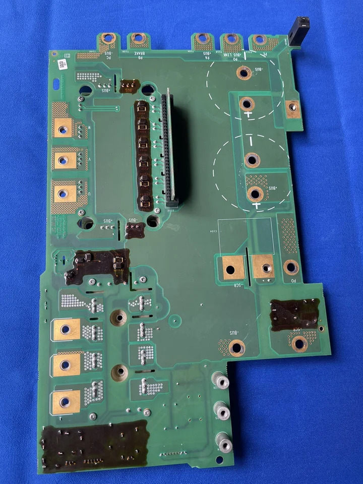 VX5A1101 슈나이더 주파수 변환기 ATV61 ATV71 백플레인전원 보드 22kW 드라이브 인버터