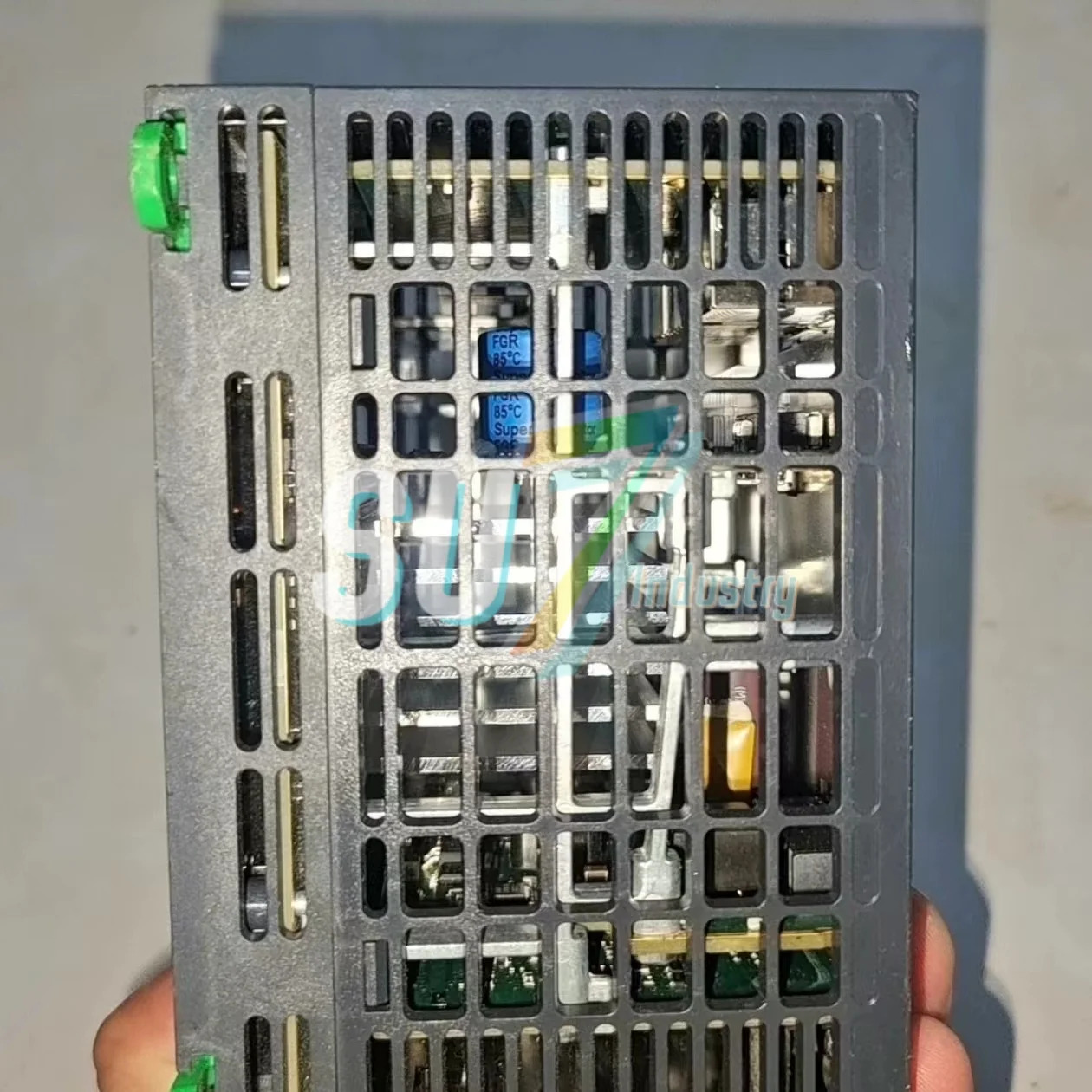 TM262M25MESS8T TM262M35MESS8T PLC 모듈 새