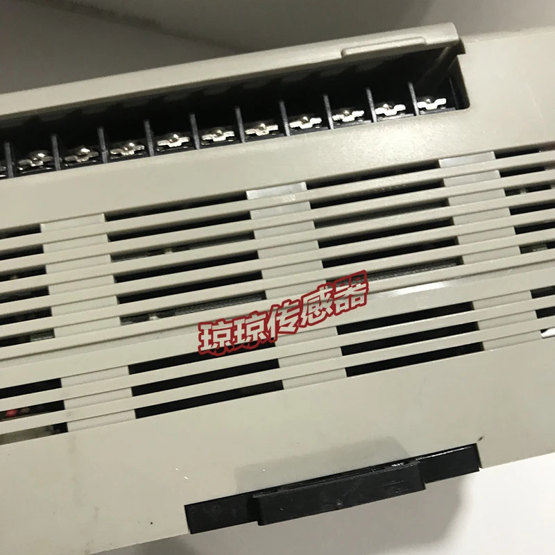 KEYENCE 레이저 변위센서 LK-2101 LK-3100 LK-2110 LK-2000