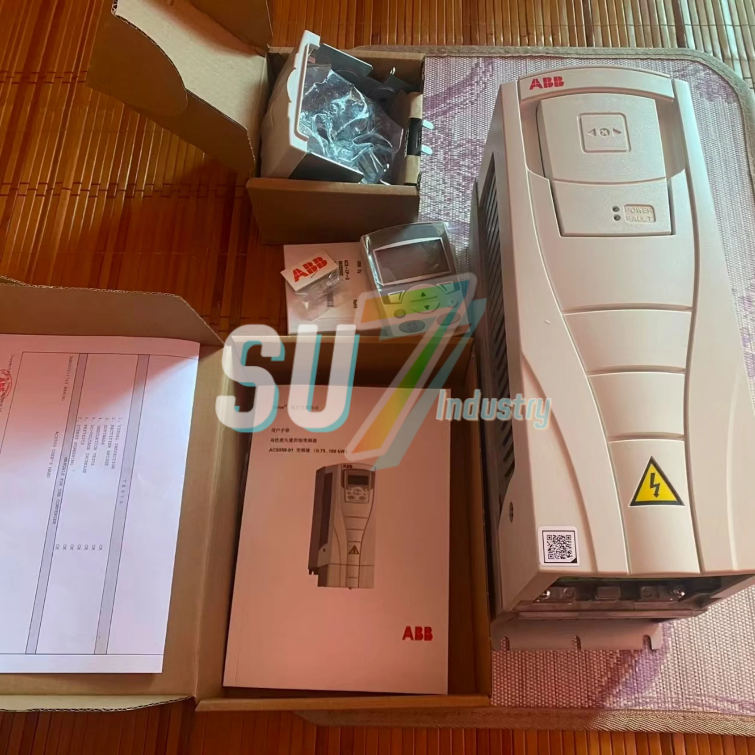 ACS550-01-05A4-4 ACS550-01-06A9-4 인버터