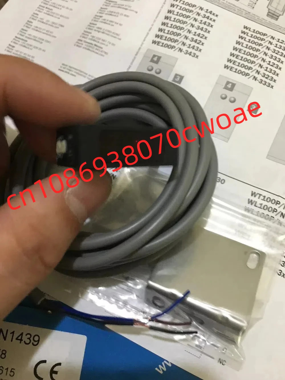 SICK 스위치 반사 센서 wt100-n1432 DC10-30V