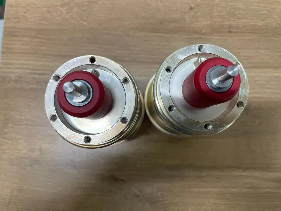 COMET 가변 진공 캐패시터 CVMI-500BC 15-BAC-L 12-500pF 15kV 9kV