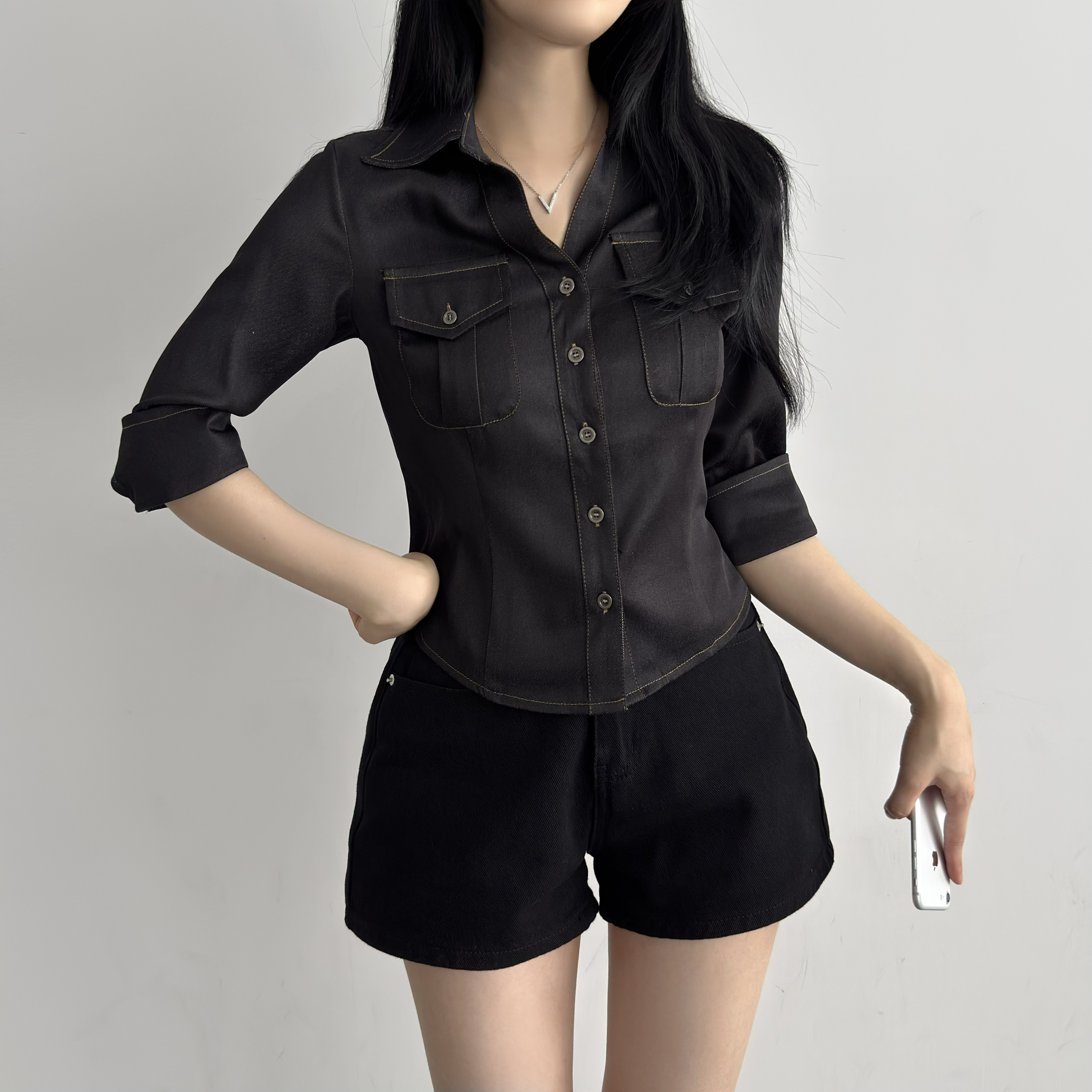 오픈 딥 브이넥 포켓 버튼 커프스소매 7부 롤업 라인 밑단굴림 데님 셔츠 남방 - 상세 이미지 2