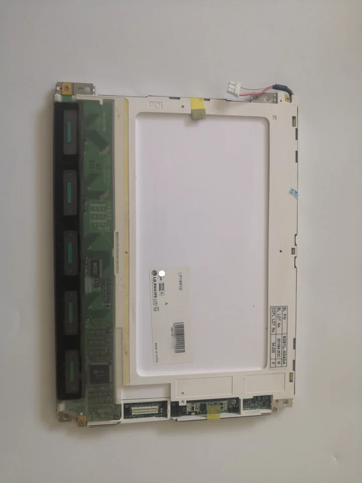 LCD 패널 LP104V2