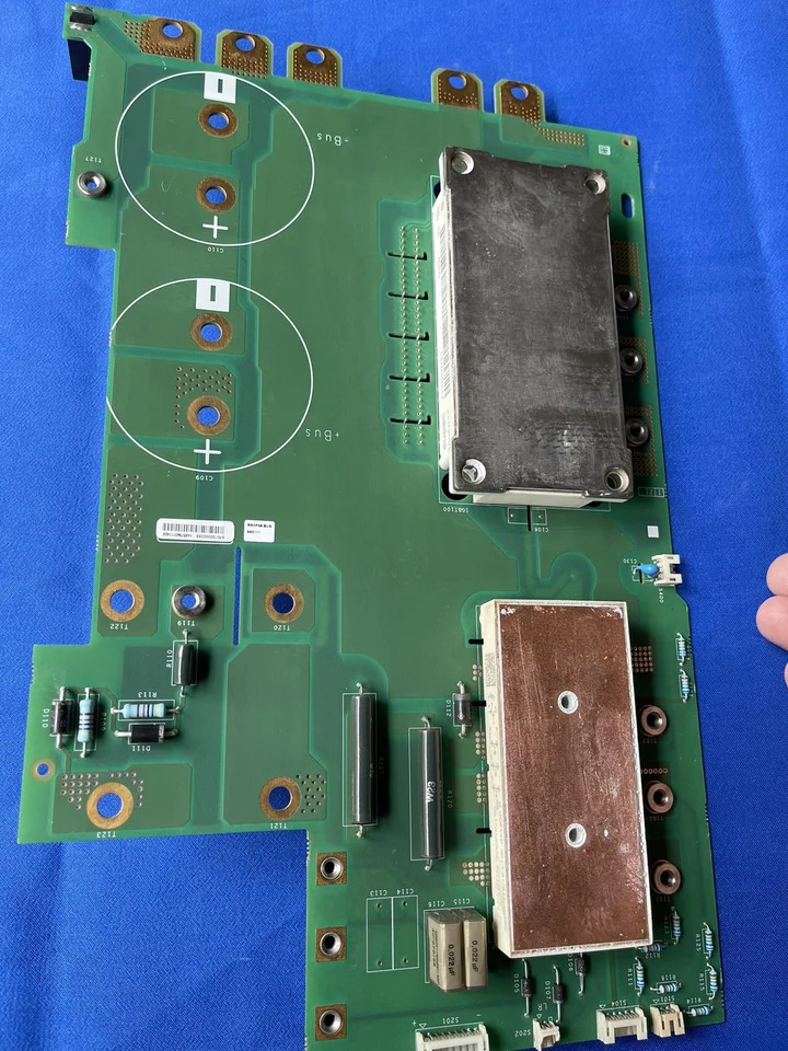 VX5A1101 슈나이더 주파수 변환기 ATV61 ATV71 백플레인전원 보드 22kW 드라이브 인버터