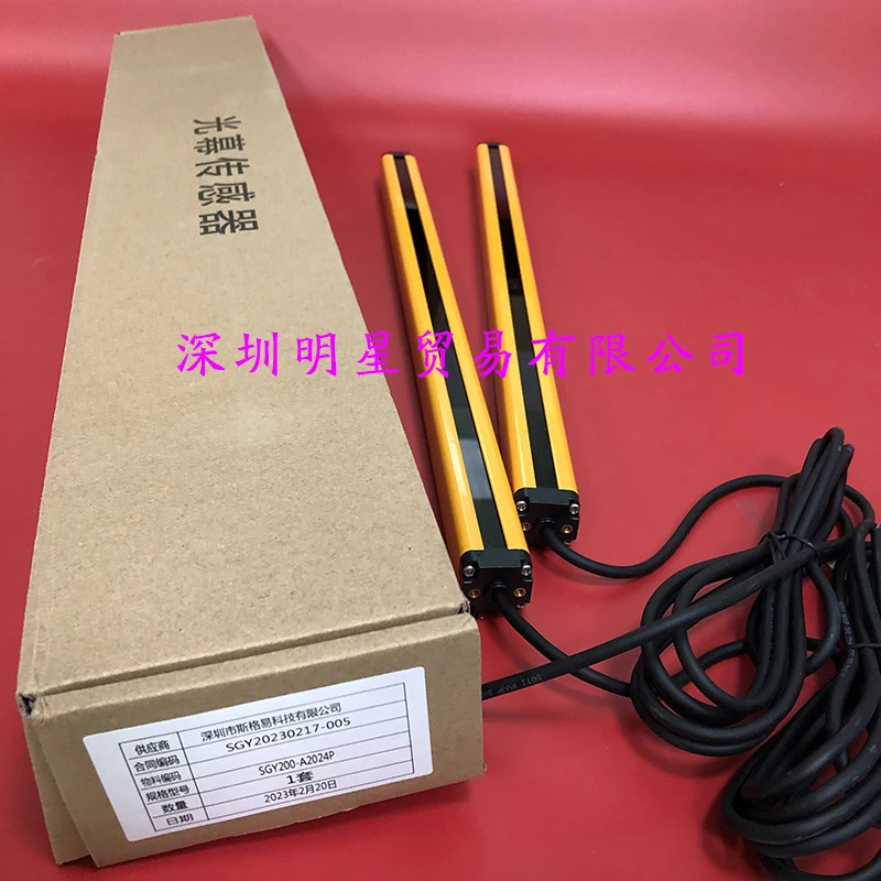 SQTI 라이트 SGY200-E10340N 격센서 1 페널티 10