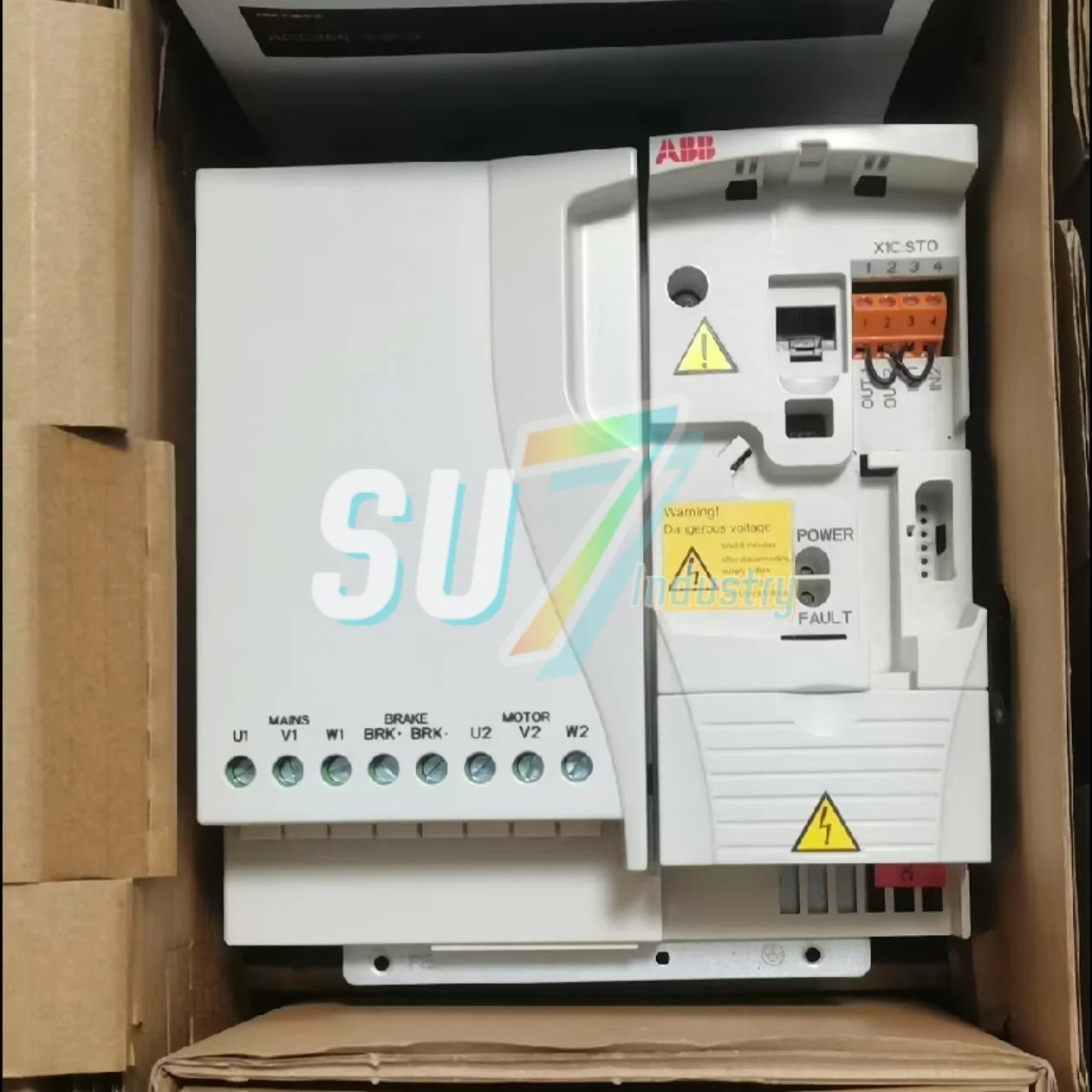 주파수 변환기 ACS355-03E-12A5-4 ACS355-03E-15A6-4 신규