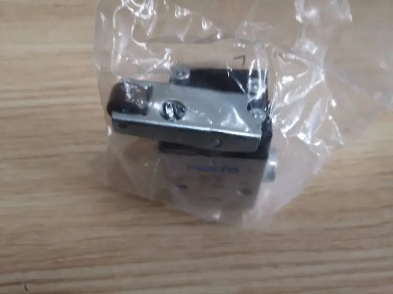 FESTO 롤러 레버기계식 밸브 신 RS-4-1 8 2949