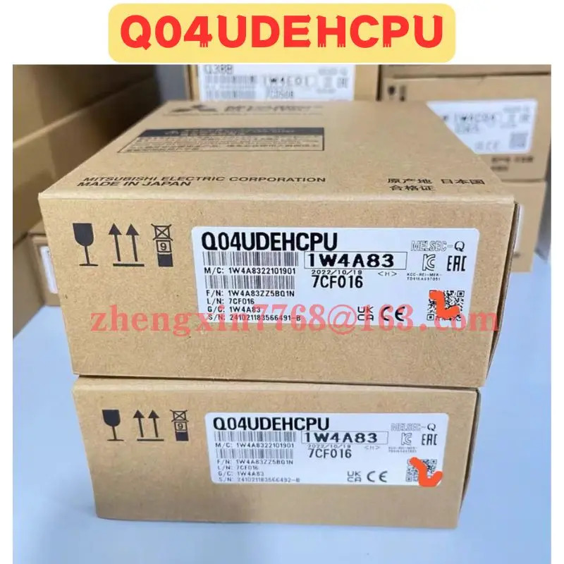 오리지널 Q04UDEHCPU PLC 모듈 신