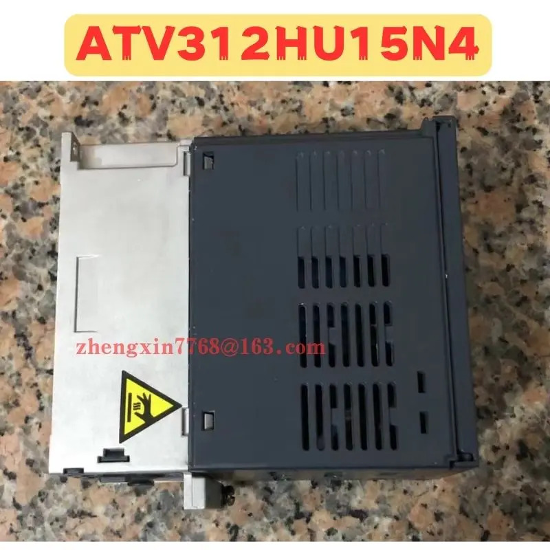 리퍼 주파수 변환기 정상 기능 완료 ATV312HU15N4