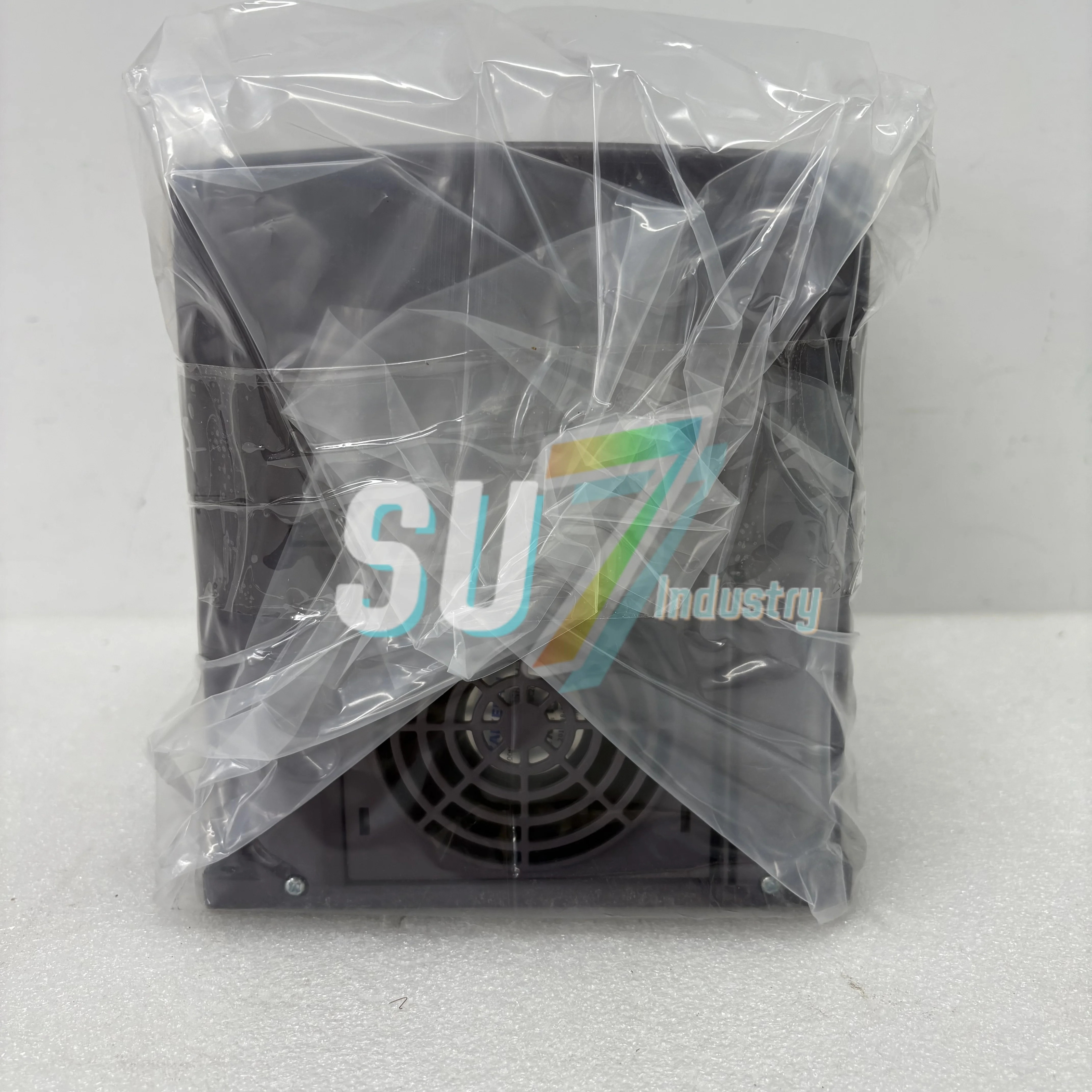 변환기 새 CHF100A-004G-5R5P-4