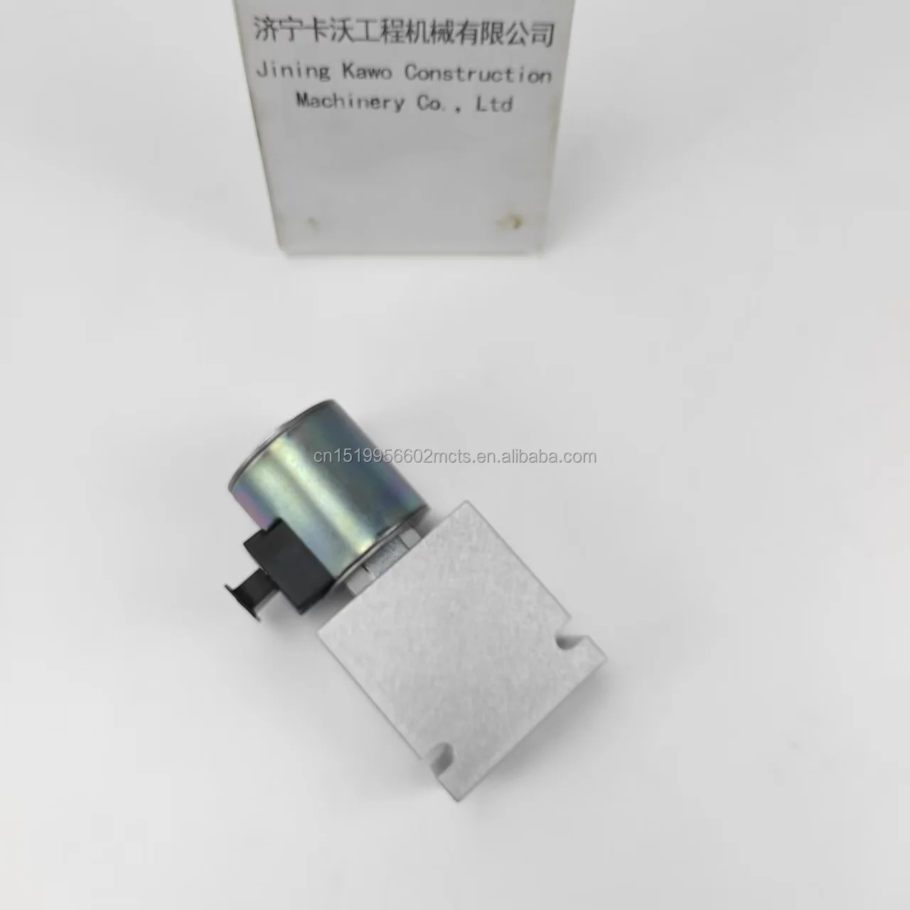 Shantui 도로 롤러 구동 브레이크 솔레노이드 밸브 256-77-06000