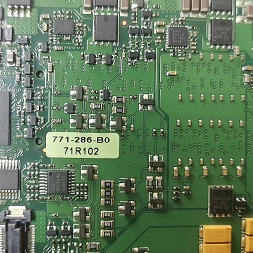 산업마더보드 COMe-bSC2RXT i7-2655LE Kontron 38018-0000-22-2 COM