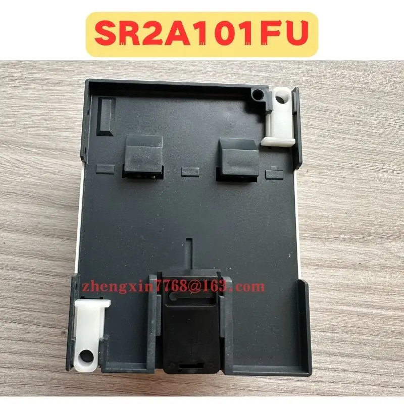 로직 컨트롤러 SR2A101FU SR2 A101FU 신
