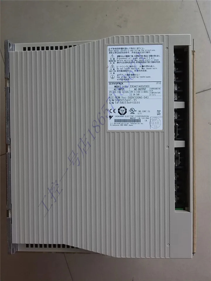 오리지널 일본 Yaskawa 서보 드라이브 SGDV-330A01A 파워 4.5KW 포장 신