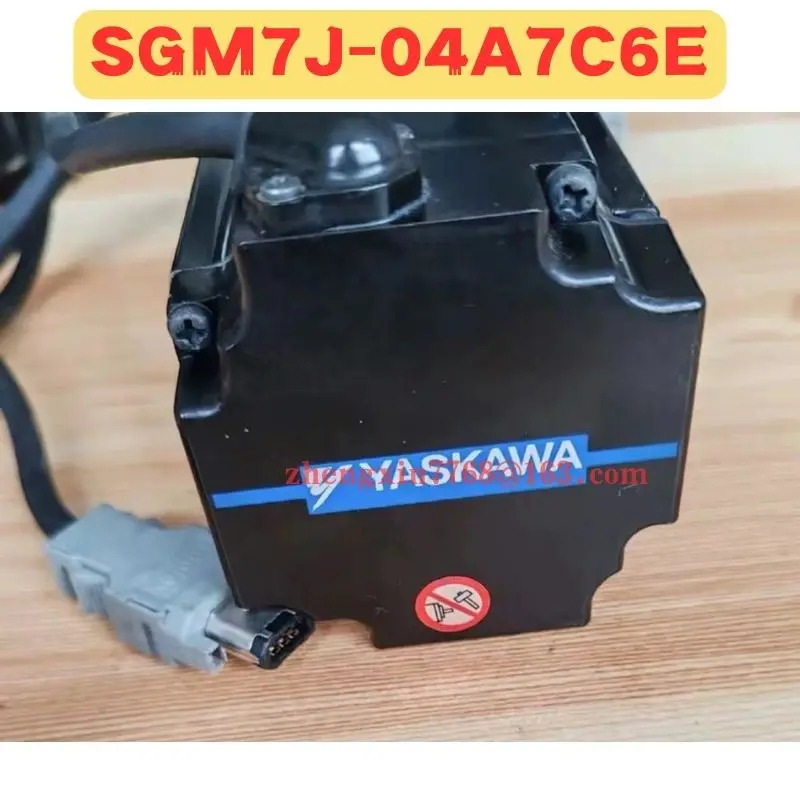 리퍼 서보모터 SGM호환7J-04A7C6E SGM호환7J 04A7C6E 정상 기능 완료