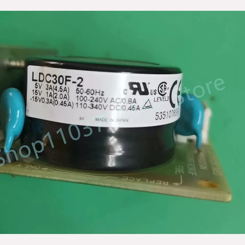 전원 공급 산업장비 5V3A15V1A-15V0.3A LDC30F-2
