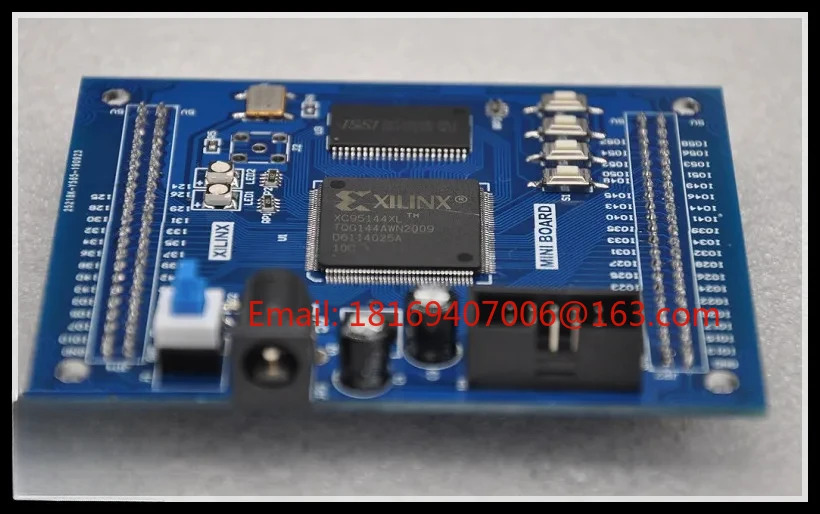 XILINX CPLD XC95288XL SRAM을 갖춘 최소 시스템 개발보드
