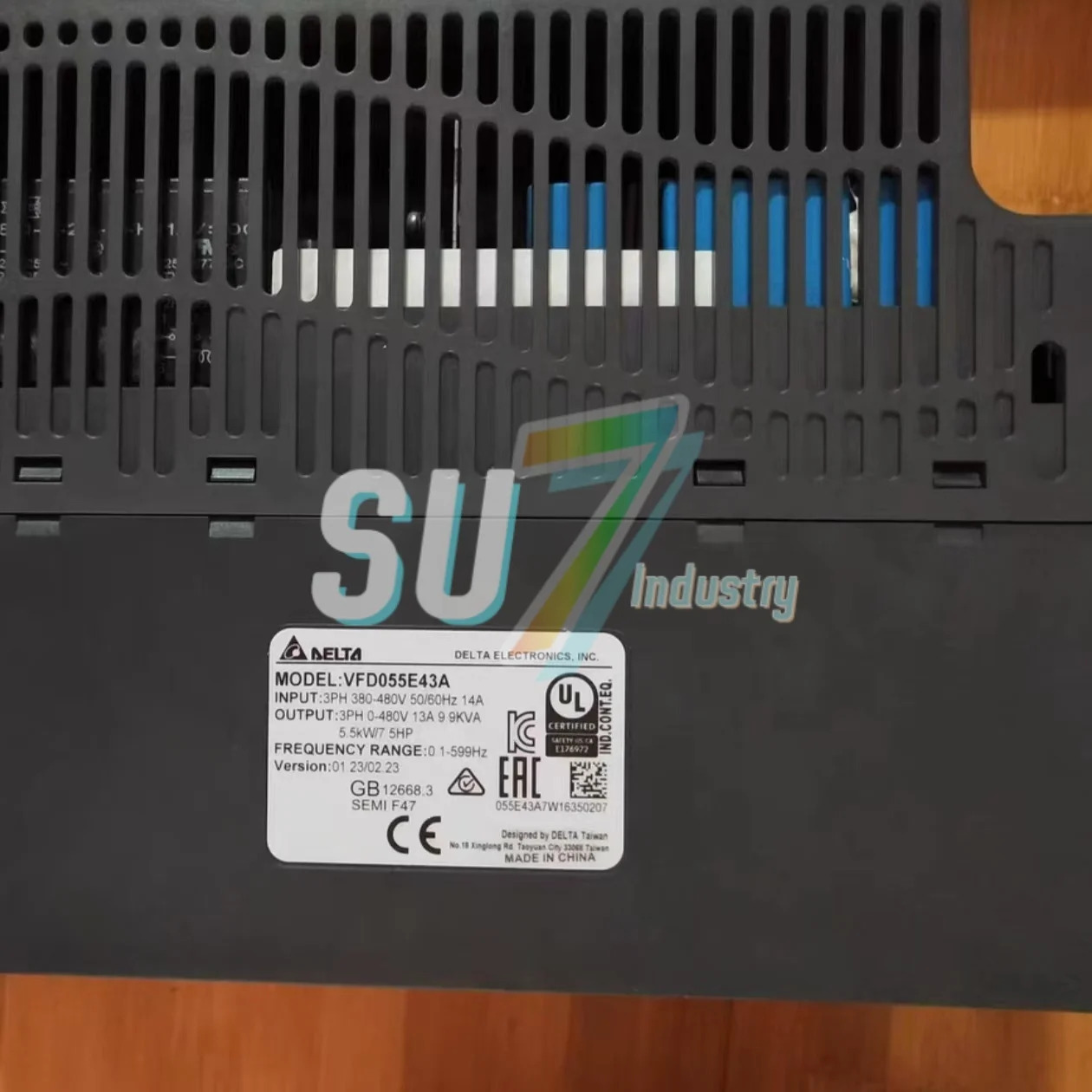 주파수 변환기 VFD055E43A 원본