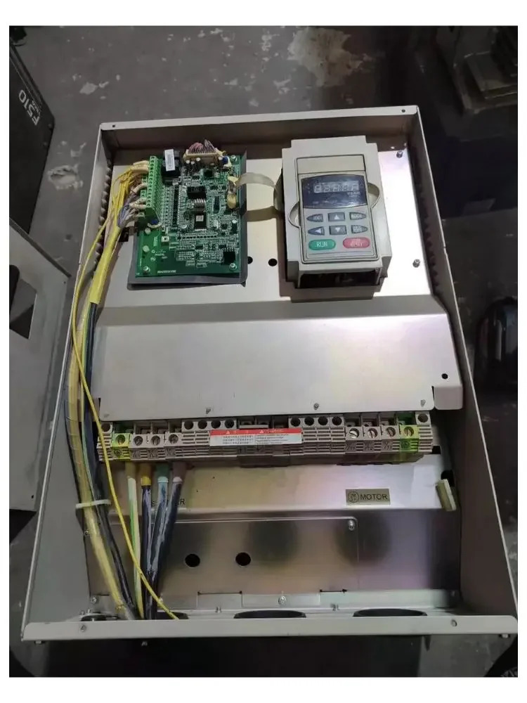 리퍼 VFD370F43A 인버터 OK