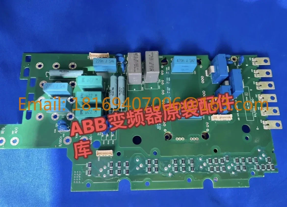 ABB 주파수 변환기 ACS880-01-087A-3 시리즈 전원 드라이브 보드 IGBT 트리거 ZMAC-551 모듈 6MBI150VX-120 포함