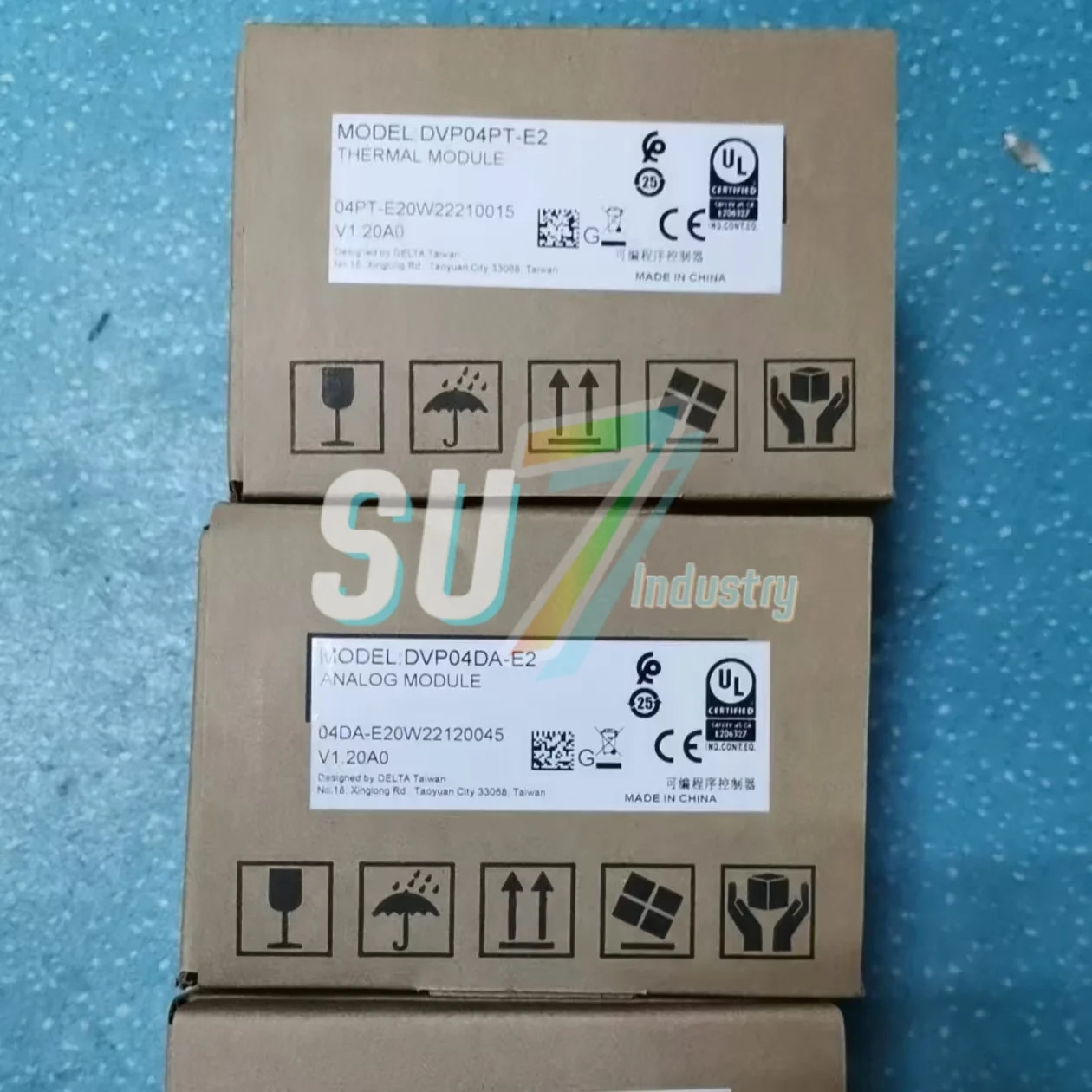 DVP04DA-SL DVP04PT-E2 DVP04PT-H2 PLC 모듈 원본
