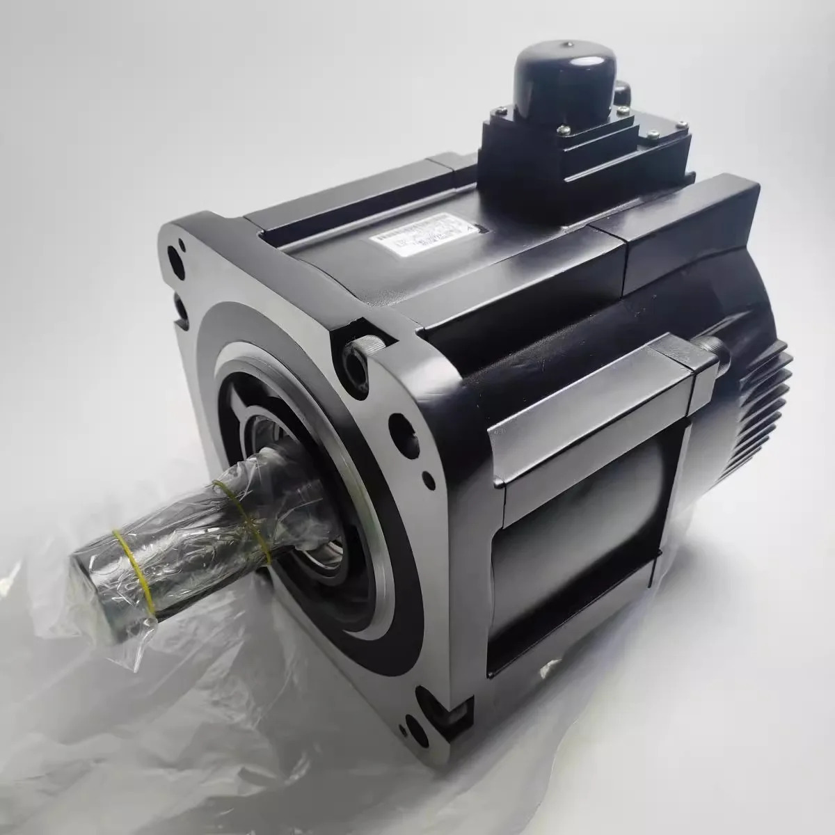 독창적이고 서보모터 YASKAWASGM호환GV-44ADA-TW114.4KW 28.4Nxm 32.8A 200V