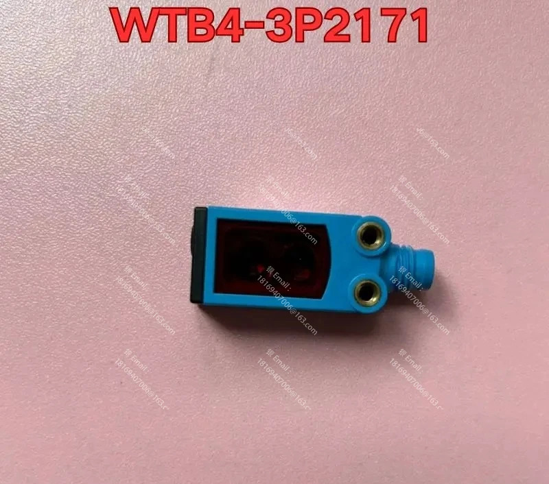 리퍼 WTB4-3P2171 센서 기능 리퍼는 정상