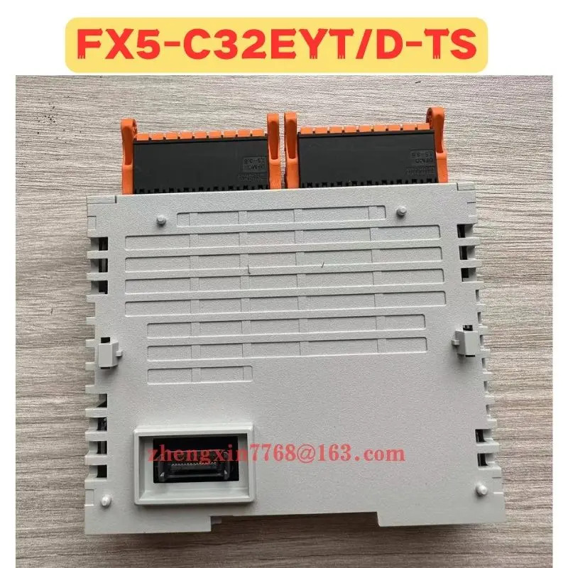 오리지널 FX5-C32EYT/D-TS FX5-C32EYT D-TS 모듈 신