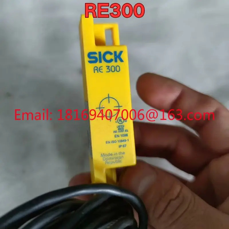 리퍼 SICK RE300-DA03P 센서 기능 리퍼는 정상