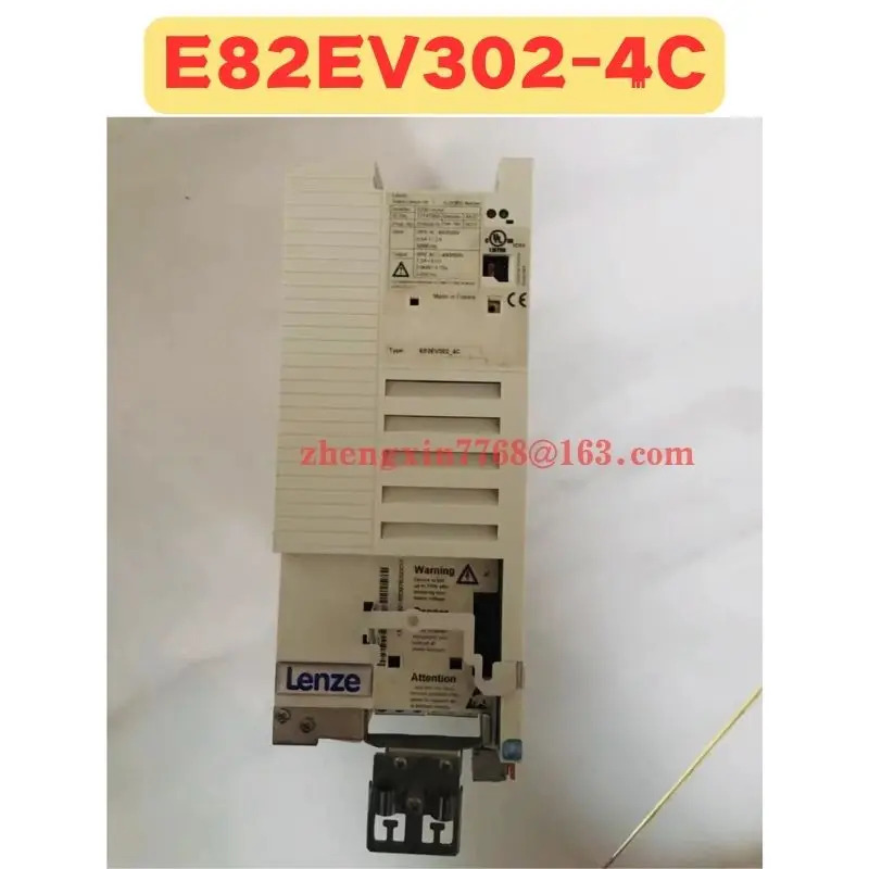 리퍼 주파수 변환기 E82EV302-4C 정상 기능 완료 E82EV302K4C