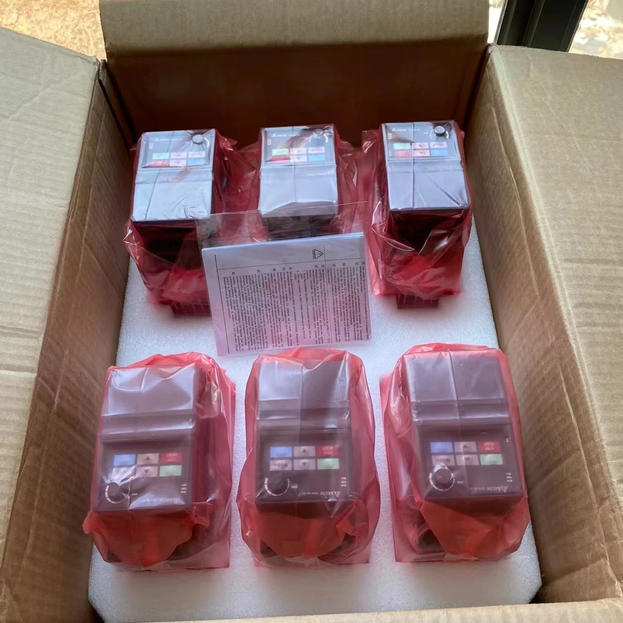 주파수 변환기 VFD007B23A VFD007EL21A 원본