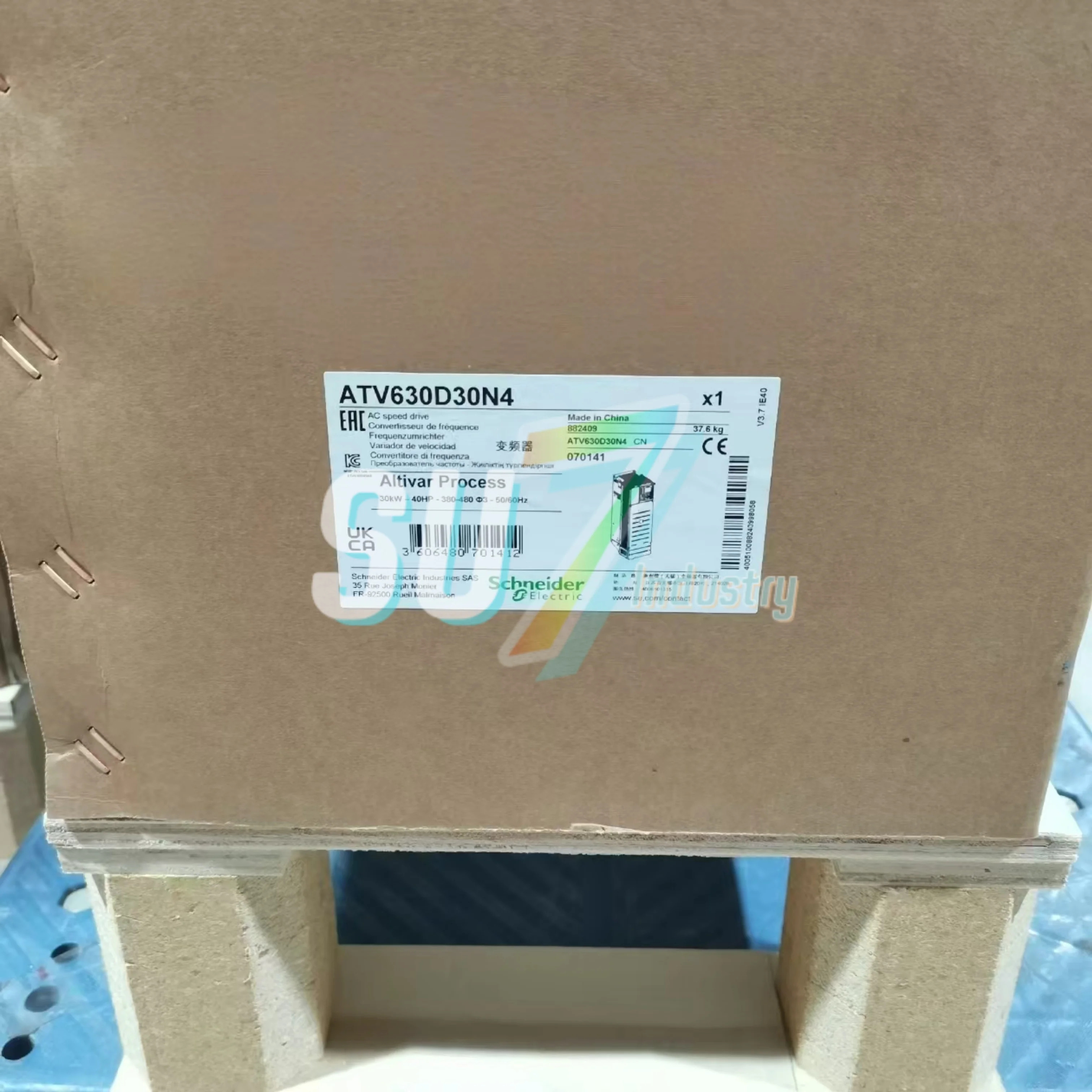 주파수 변환기 새 ATV630D30N4