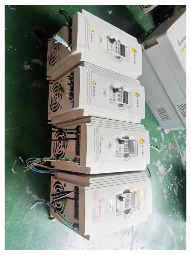 리퍼 VFD037M43A 인버터 OK