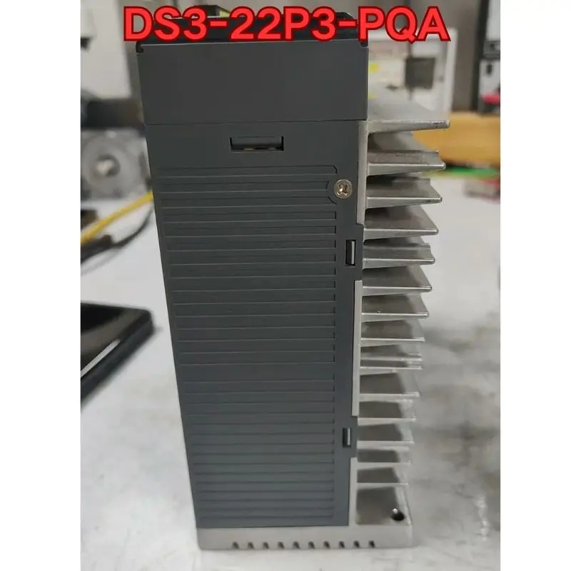리퍼 Xinjie 서보 드라이브 DS3-22P3-PQA 기계 완료