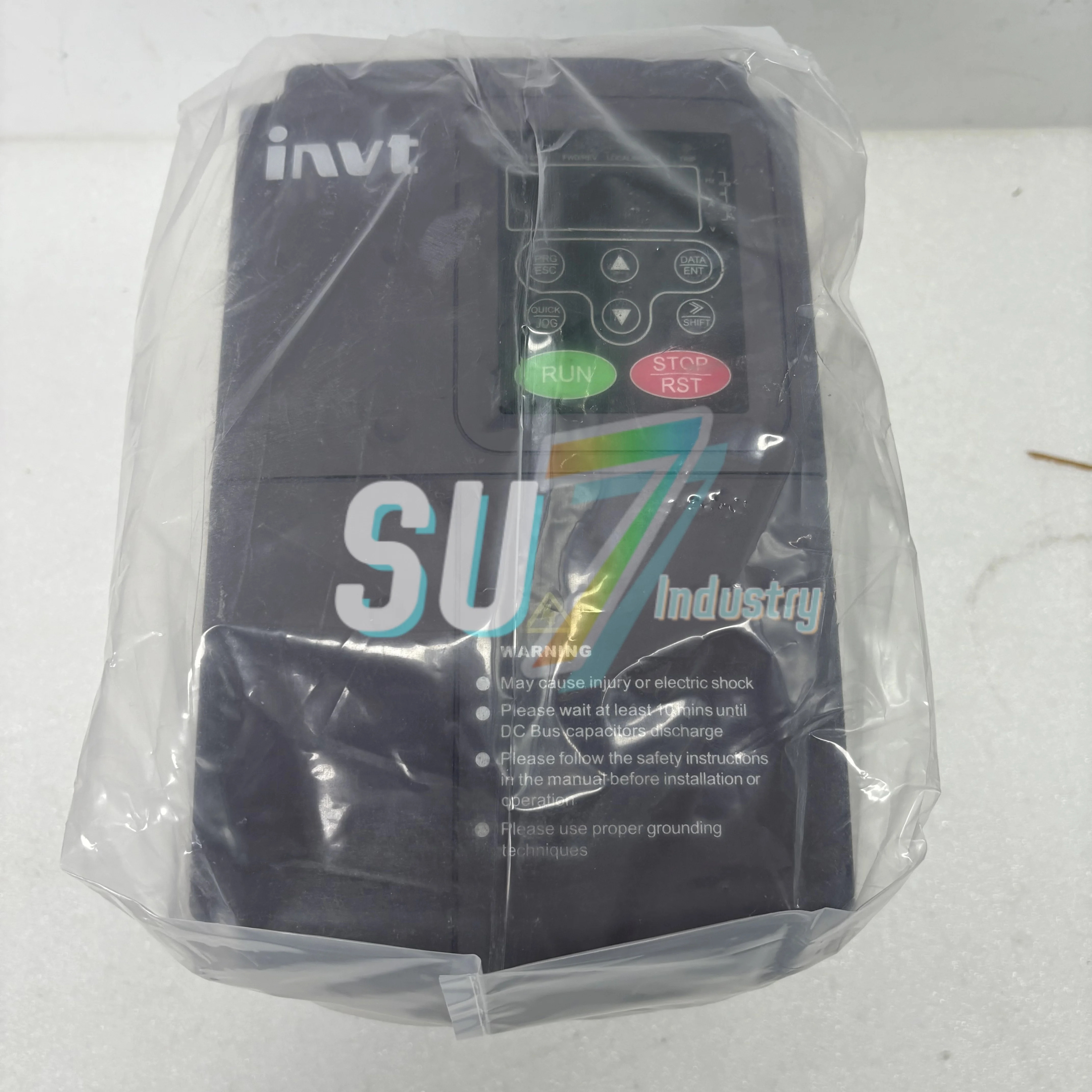 변환기 새 CHF100A-004G-5R5P-4