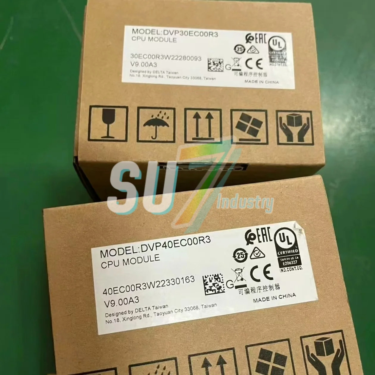 DVP30EC00R3 DVP30EC00T3 PLC 모듈 새