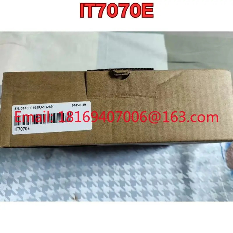 IT7070E 터치스크린