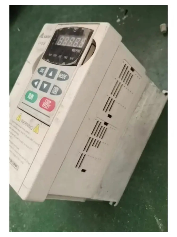 리퍼 VFD015B21A 인버터 OK