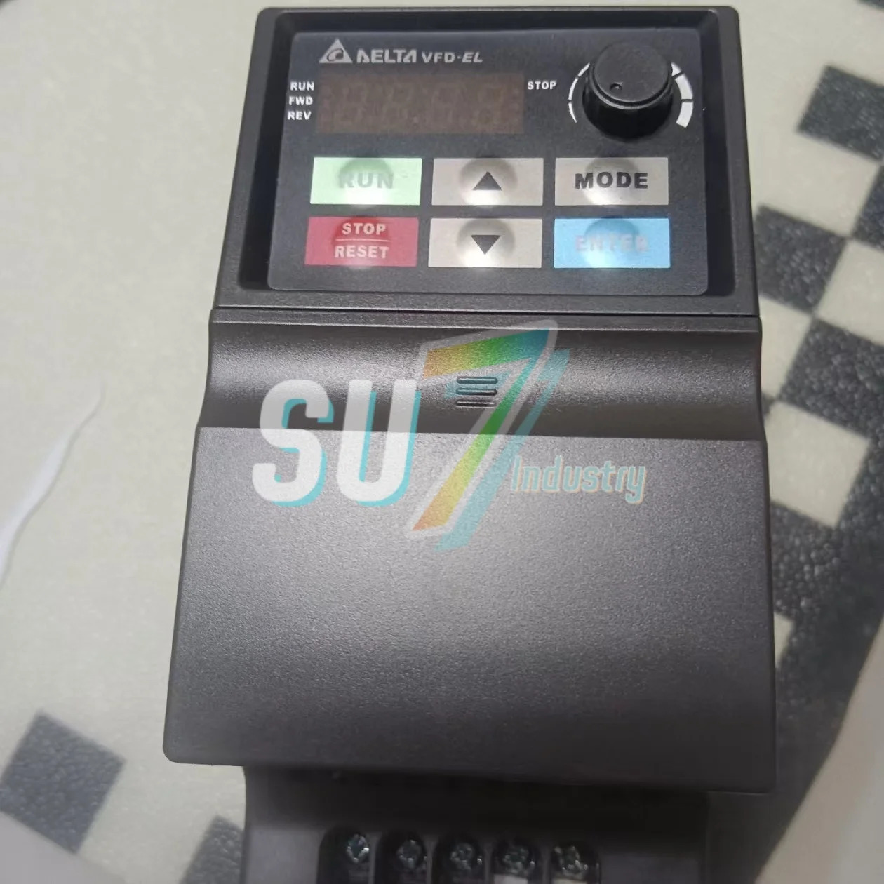 주파수 변환기 새 VFD037EL43A VFD037M43A