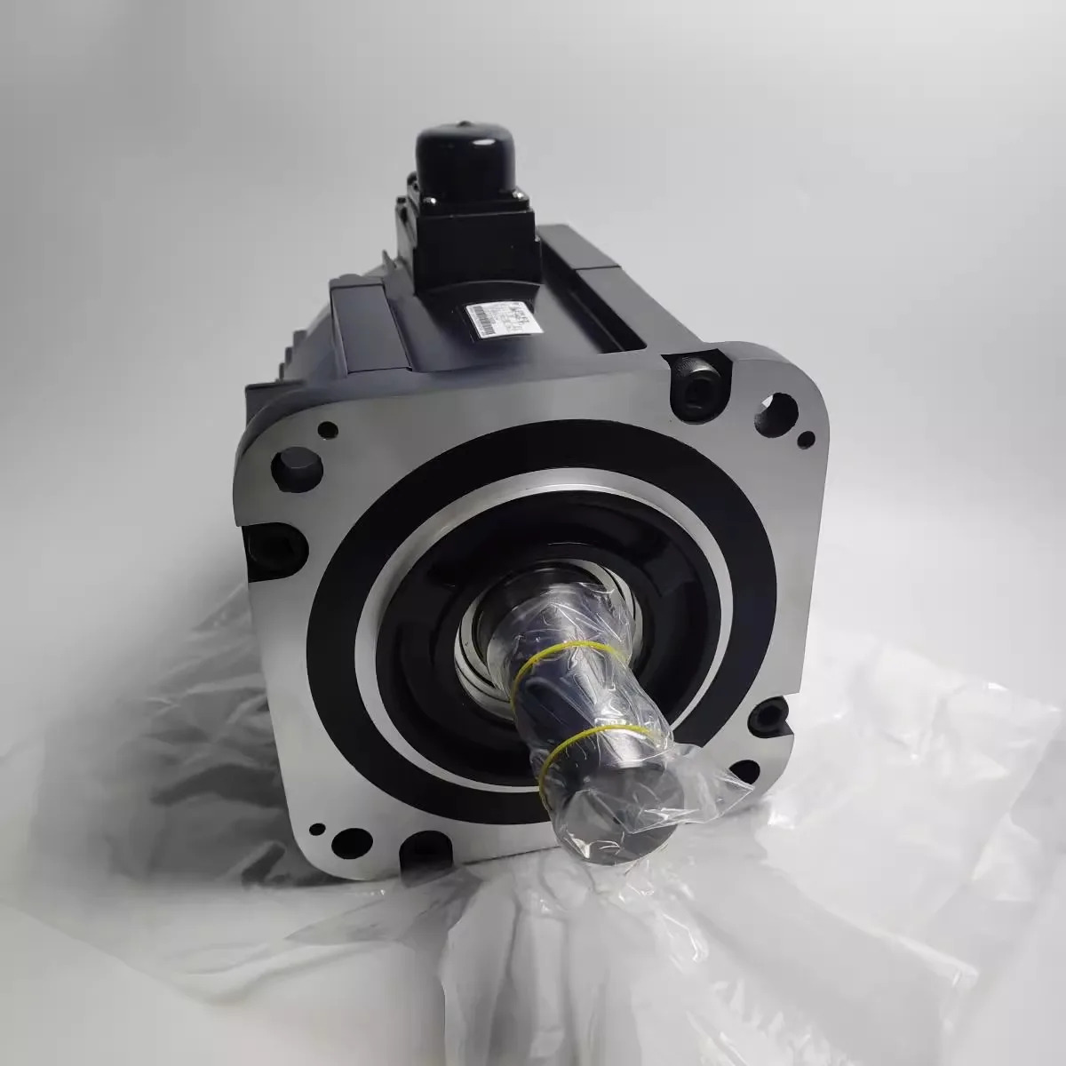 독창적이고 서보모터 YASKAWASGM호환GV-44ADA-TW114.4KW 28.4Nxm 32.8A 200V