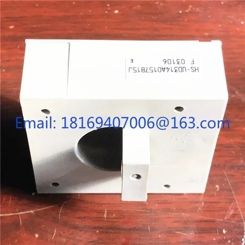HS-UD314A0157B15J 슈나이더 ABB 변환기 전류 변압기 홀 센서 LT305-S