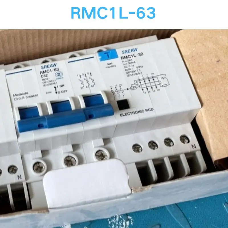 소형 누출 방지 RMC1L-63 3상4 선